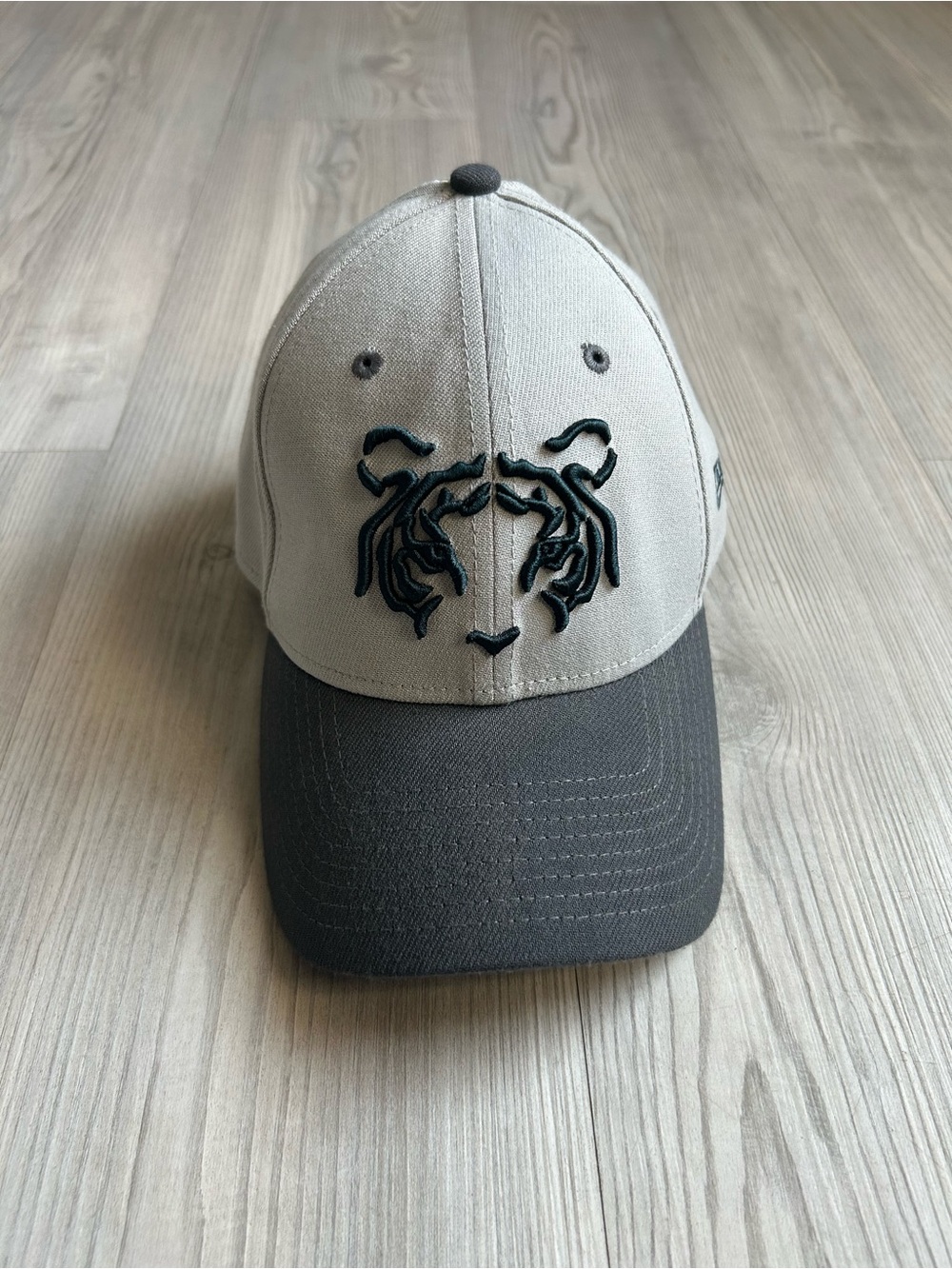 New Era Gray and Black Tigres 39THIRTY Fitted Baseball Cap